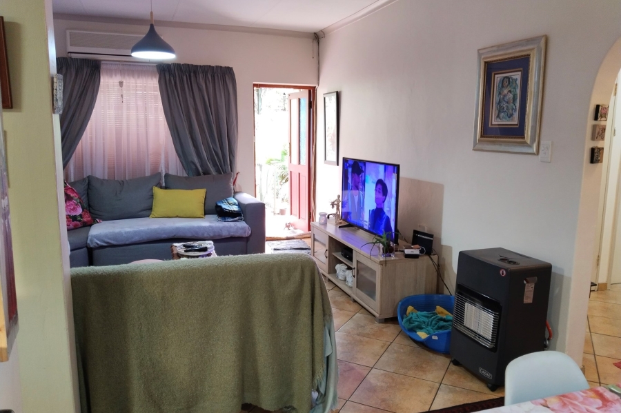 5 Bedroom Property for Sale in Meerhof North West